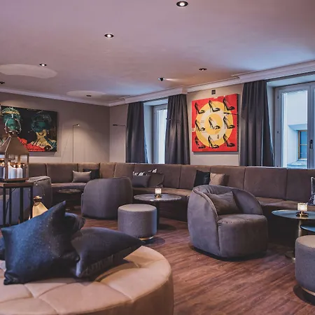 Art Boutique Monopol Hotel