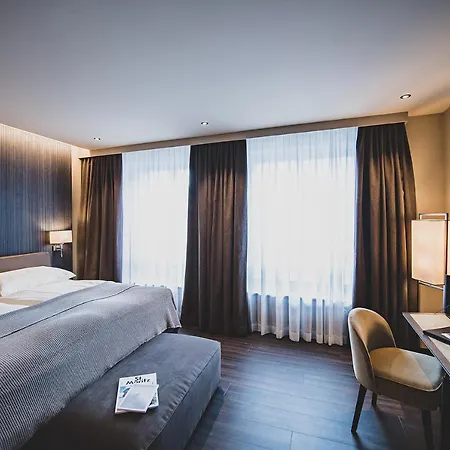 Art Boutique Monopol Hotel 4*