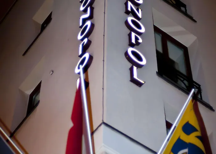 Art Boutique Monopol Szálloda St. Moritz