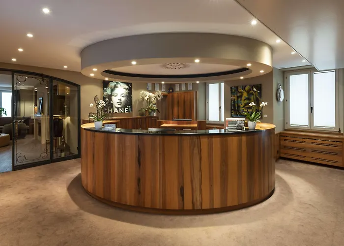 Art Boutique Monopol 4*