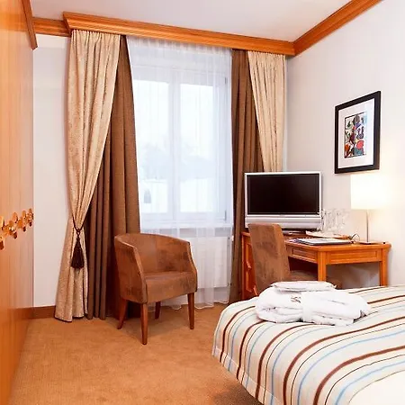 Art Boutique Monopol 4*