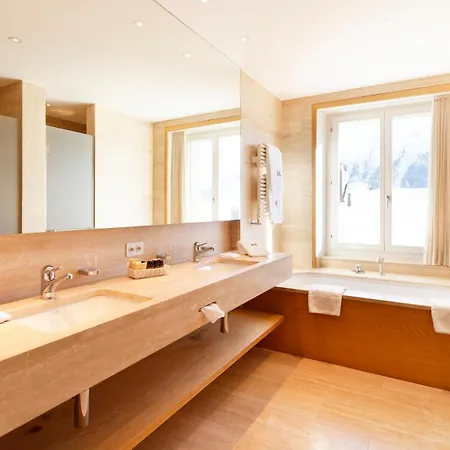 Hotell Art Boutique Monopol 4*