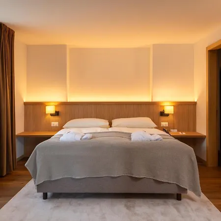 Hotell Art Boutique Monopol St. Moritz