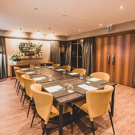 Hotell Art Boutique Monopol 4*